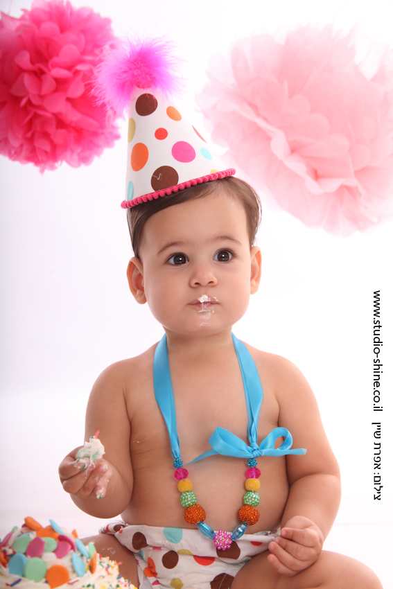 צילום קייקסמאש בסטודיו של אפרת שיין www.studio-shine.co.il/cake_smash.html